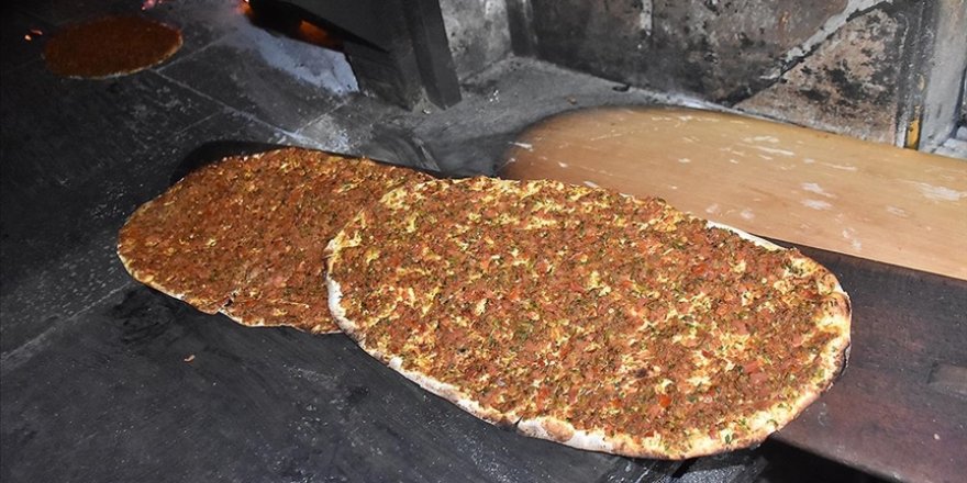 Gaziantep ve Şanlıurfa'nın paylaşamadığı tescilli lezzet: Lahmacun