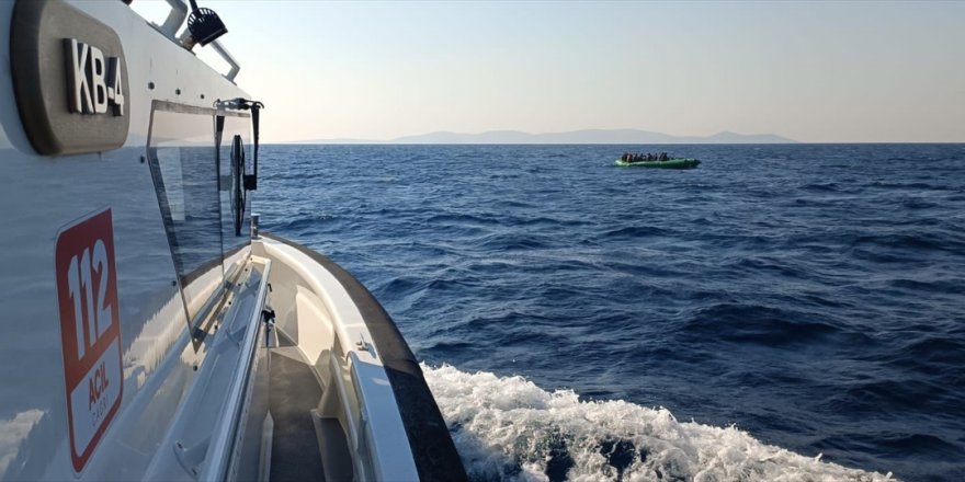 Aydın'da geri itilen 22 düzensiz göçmen kurtarıldı, 37 göçmen yakalandı