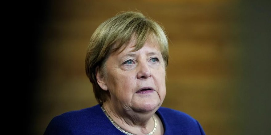 Merkel: Rusya'dan doğalgaz satın alma kararımdan pişman değilim