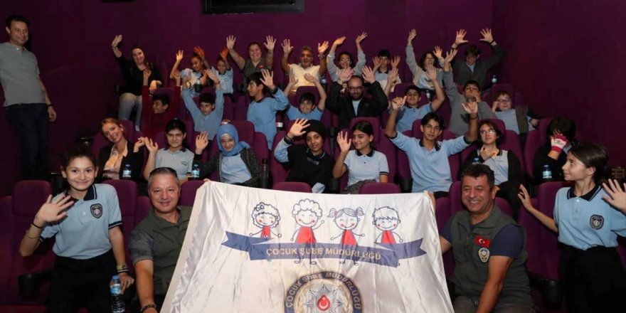 İzmir Emniyet Müdürlüğü çocuklara yönelik etkinlikler düzenledi