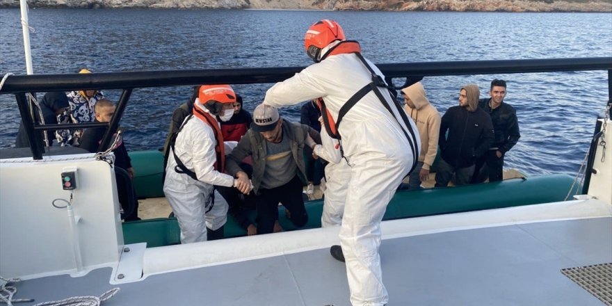 Aydın açıklarında 51 düzensiz göçmen kurtarıldı