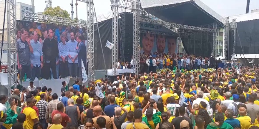 Brezilya Devlet Başkanı Jair Bolsonaro Rio de Janeiro'da seçim kampanyası düzenledi