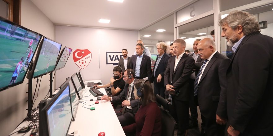 TFF, Süper Lig ve 1. Lig kulüpleri için VAR bilgilendirme toplantısı düzenledi