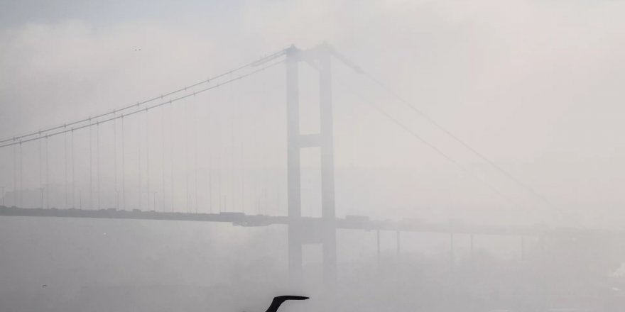 İstanbul Boğazı'nda gemi trafiği askıya alındı