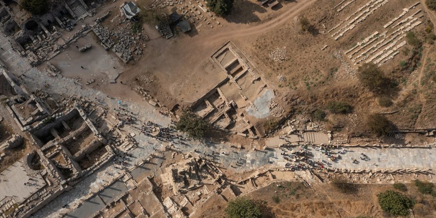 Efes Antik Kenti'nde son keşif Bizans Dönemi'ne ait 1400 yıllık mahalle oldu