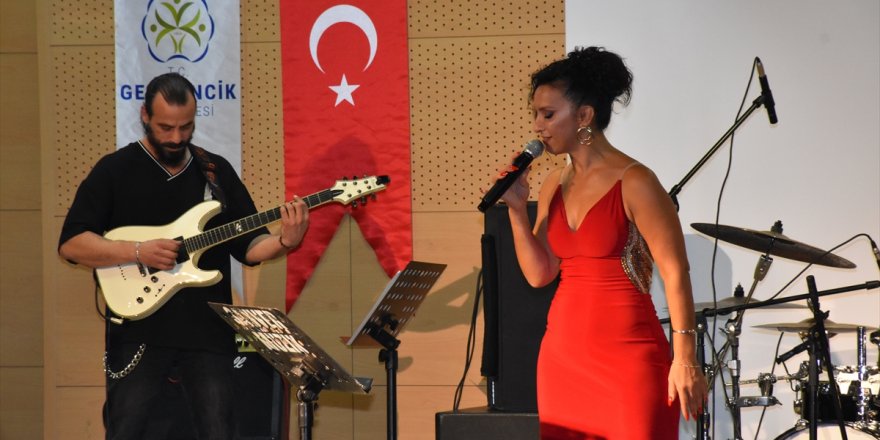 Germencik’te 29 Ekim Cumhuriyet Bayramı kutlamaları konserle sona erdi