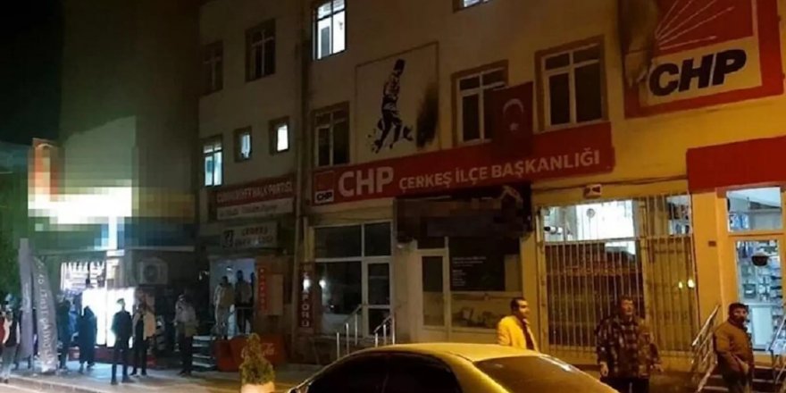 CHP ilçe binasına molotofkokteyli atan şahıs tutuklandı