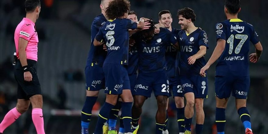 Fenerbahçe, İstanbulspor engelini 5 golle aştı