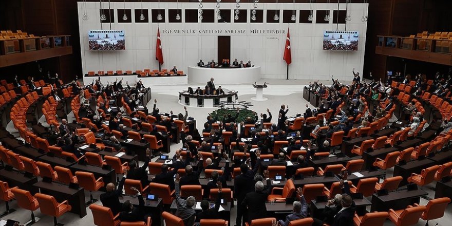 Meclis bu hafta "torba" kanun teklifini yasalaştırmak için mesaisini sürdürecek