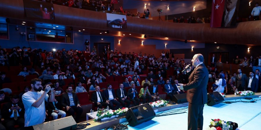 Sanayi ve Teknoloji Bakanı Varank, İzmir'deki toplu açılış töreninde konuştu