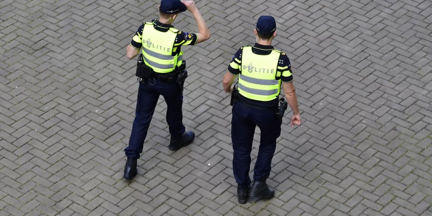 Hollanda’da polise saldıran 12 PKK destekçisi gözaltına alındı