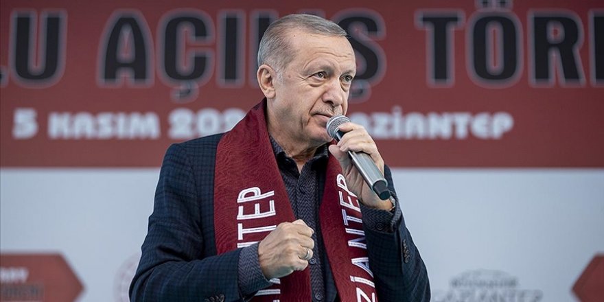 Cumhurbaşkanı Erdoğan: Tüm siyasetini bir iftira dalgası üzerine kuranlar siyasetçi değil proje elemanıdır