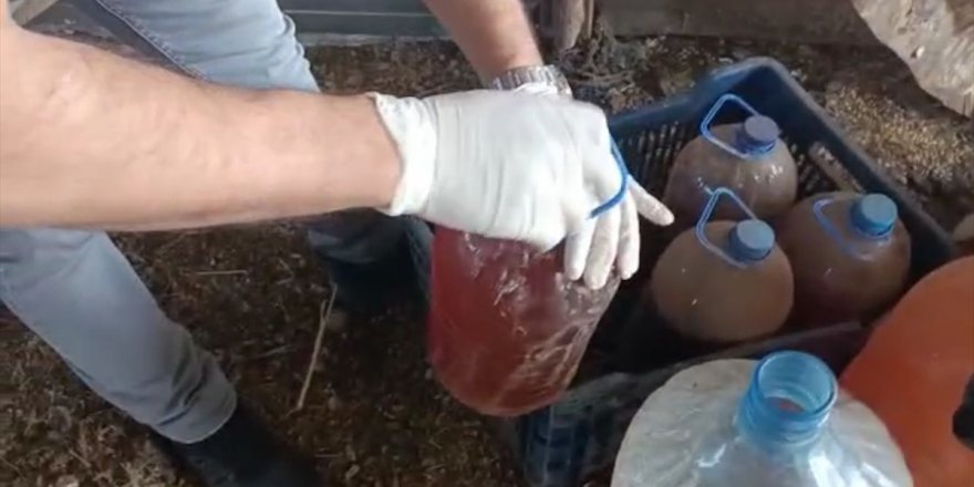 Bayındır'da 1430 litre kaçak şarap ele geçirildi