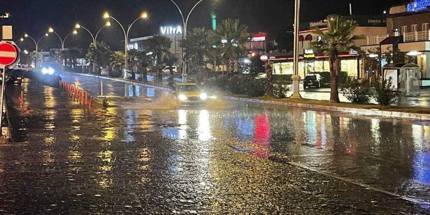 Bodrum'da sağanak etkili oldu