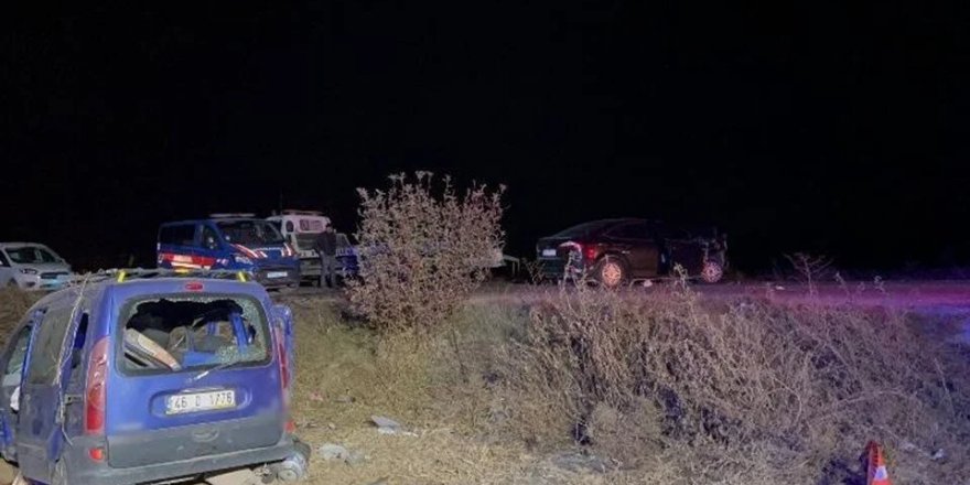 Afyonkarahisar'da zincirleme trafik kazasında 2 kişi öldü, 5 kişi yaralandı