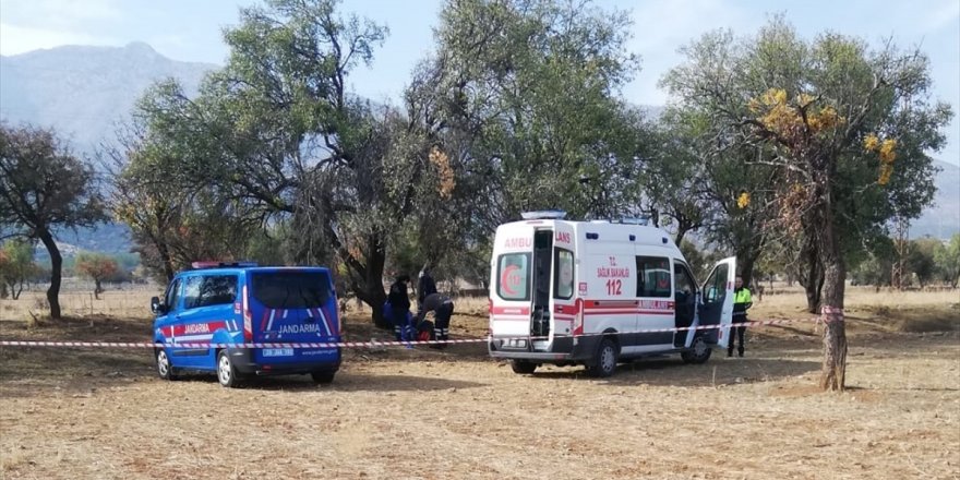 Denizli'de hayvanlarını otlatmak için araziye giden kişi ölü bulundu