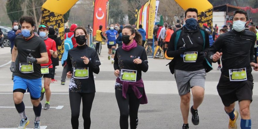 2 bin sporcunun katıldığı 4. Efes Ultra Maratonu sona erdi