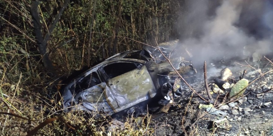 Muğla'da dereye devrildikten sonra yanan otomobilin sürücüsü öldü