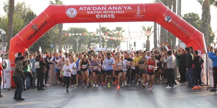 İzmir'de "Ata'dan Ana'ya Saygı Koşusu" düzenlendi