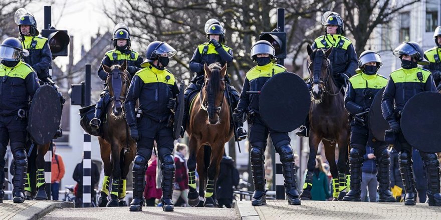 Hollanda’da genel seçim öncesi hükümet karşıtı protesto