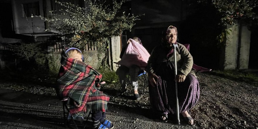 Düzce'nin Gölyaka ilçesinde 5,9 büyüklüğünde deprem