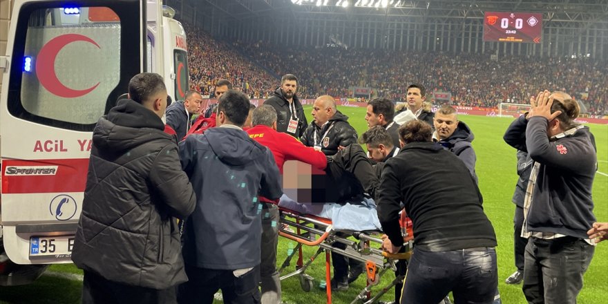 Göztepe-Altay maçı çıkan olaylar nedeniyle tatil edildi (Video)