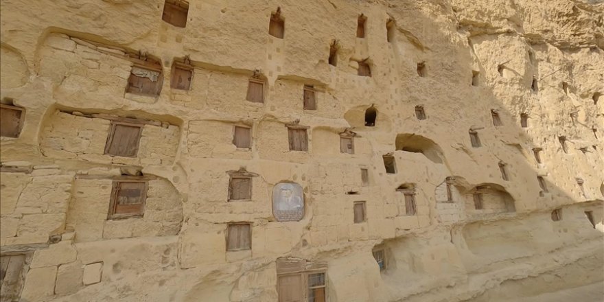 Tarihi Taşkale Tahıl Ambarları ve Manazan Mağaraları ziyaretçilerin ilgisini çekiyor