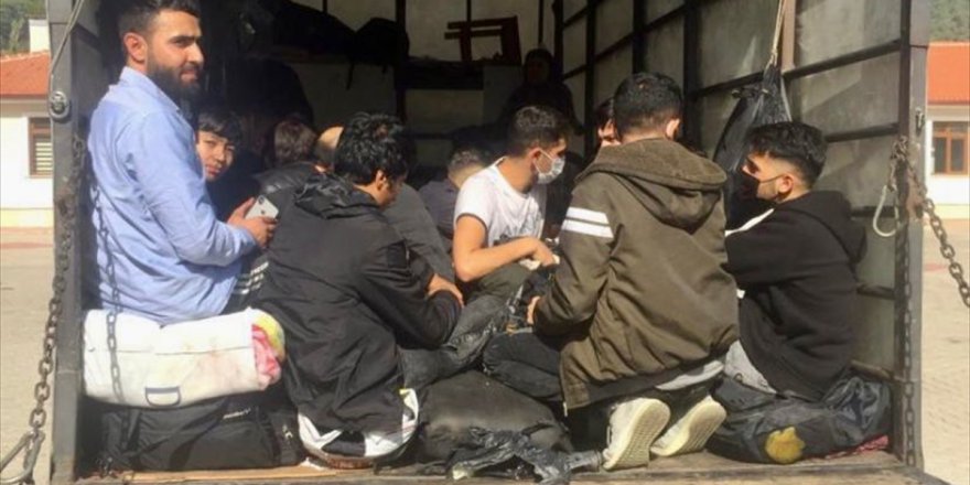 Muğla'da jandarma ekipleri son bir ayda 887 düzensiz göçmen yakaladı