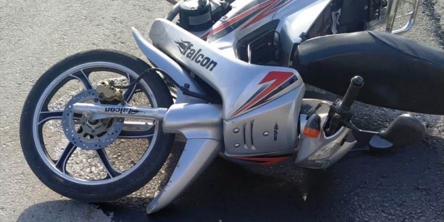 Manisa'da otomobilin arkadan çarptığı motosikletin sürücüsü hayatını kaybetti