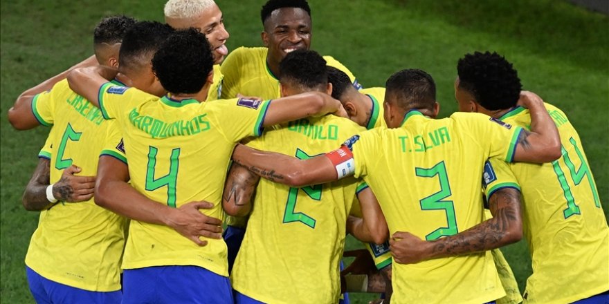 Brezilya, Dünya Kupası'nda çeyrek finale yükseldi ve Hırvatistan'ın rakibi oldu