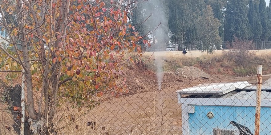 İzmir'de kepçeyle yapılan kazıda delinen doğal gaz borusu tamir edildi