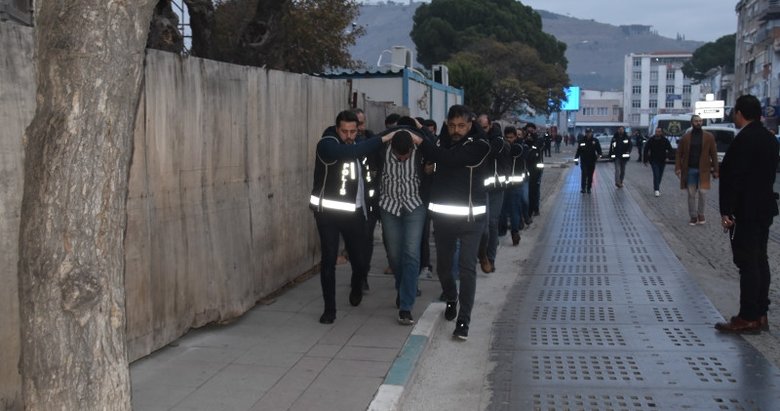 İzmir merkezli operasyonda 'Baybekler' çetesi çökertildi! 16 şüpheli tutuklandı