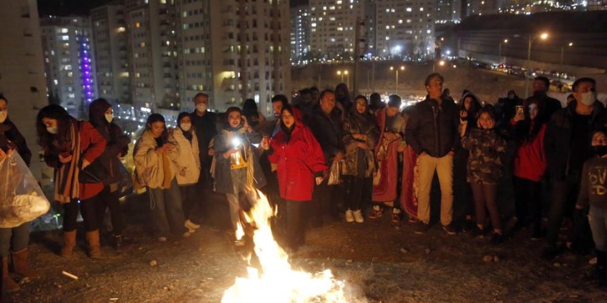 İran'da Çarşamba Suri kutlamalarında 9 ölü, bin 894 yaralı