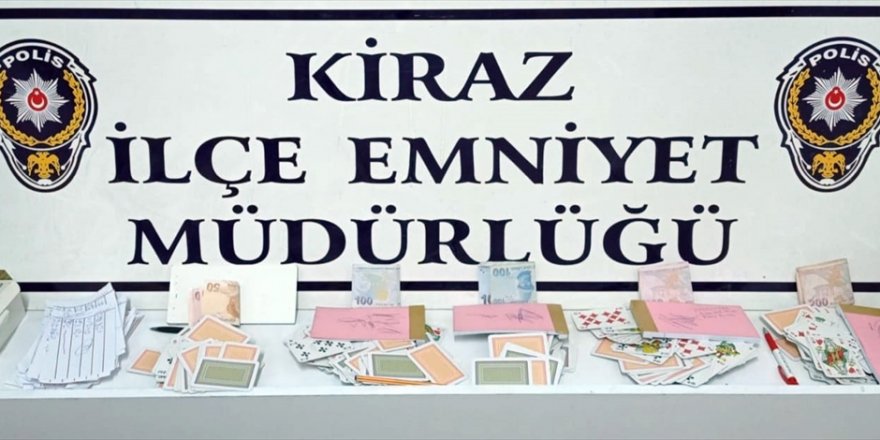 İzmir'de dernek lokalinde kumar oynayan 36 kişiye para cezası