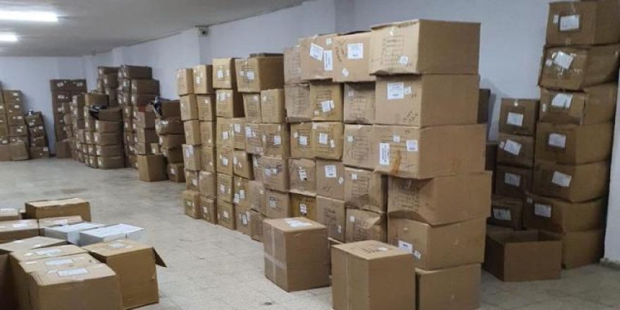Adana'da 5 bin 203 çift taklit ayakkabı ele geçirildi