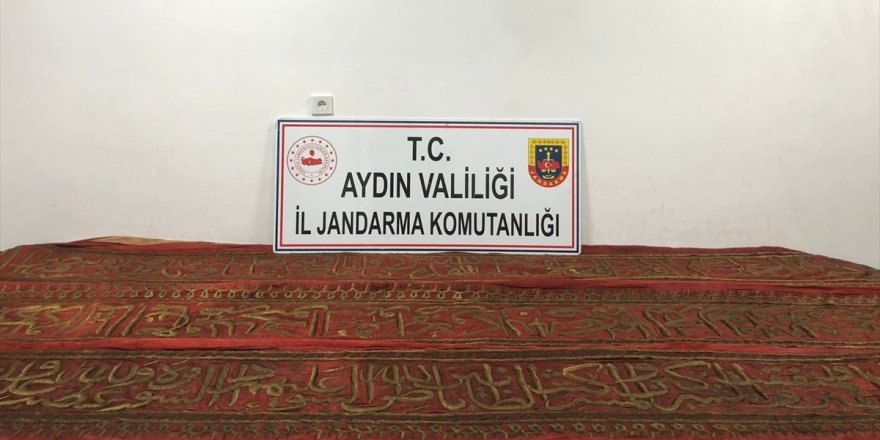 Aydın'da 18. yüzyıla ait el dokuması örtüler ele geçirildi