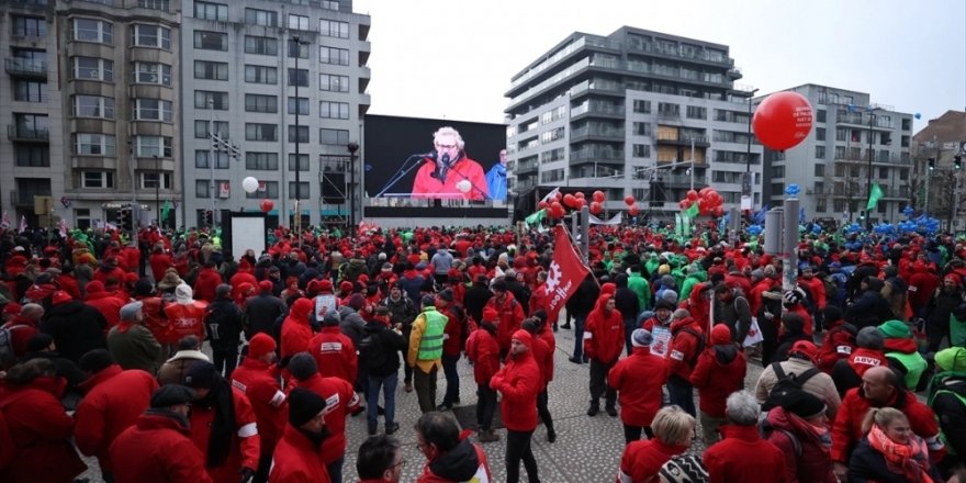 Belçika'da çalışanlar hayat pahalılığını protesto için greve gitti