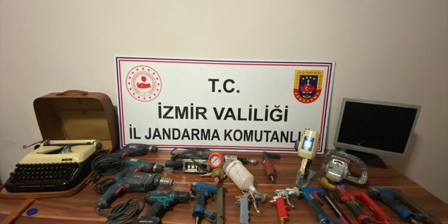 Torbalı'da iş yerinden hırsızlık yaptıkları öne sürülen 2 kişi tutuklandı