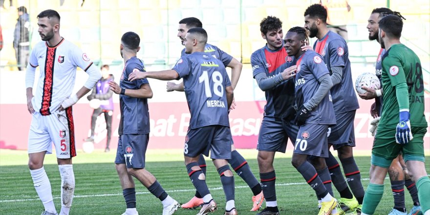 VavaCars Fatih Karagümrük: 3 - Uşakspor: 0