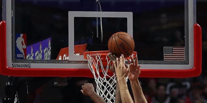 NBA'de Pelicans, McCollum'un 40 sayı attığı maçta Spurs'ü yendi