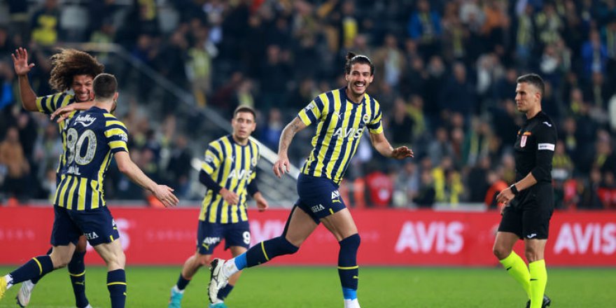 Fenerbahçe ligde 2 maç sonra güldü