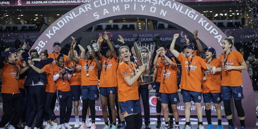 Basketbolda 28. Kadınlar Cumhurbaşkanlığı Kupası'nı ÇBK Mersin Yenişehir Belediyesi kazandı