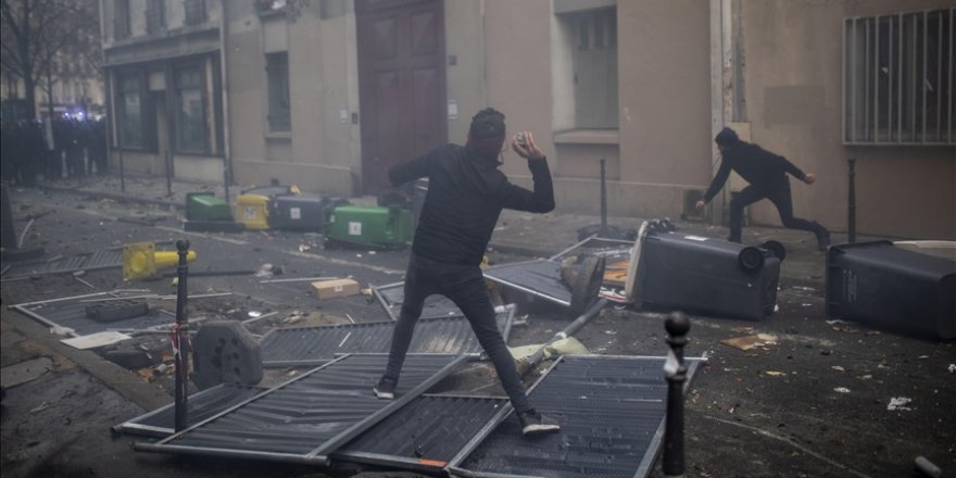 Almanya, terör örgütü PKK'nın Paris'teki şiddet eylemlerine sessiz kaldı