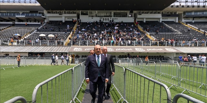 Bakan Çavuşoğlu, Brezilyalı futbolcu Pele'nin cenaze törenine katıldı