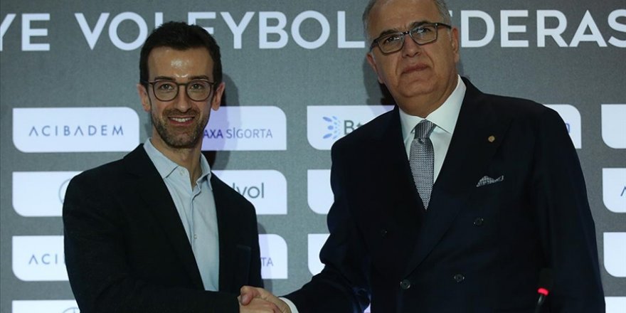 A Milli Kadın Voleybol Takımı'nda Daniele Santarelli dönemi başladı