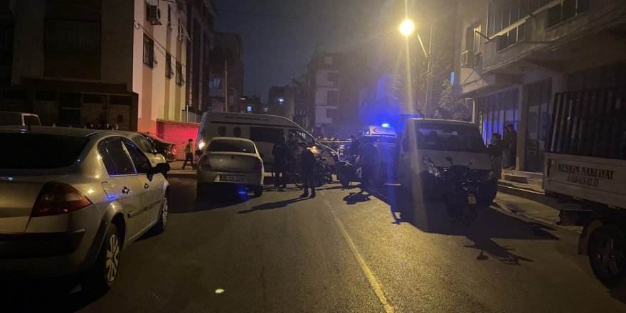 İzmir'de sokakta cesedi bulunan 18 yaşındaki gencin öldürüldüğü anlaşıldı