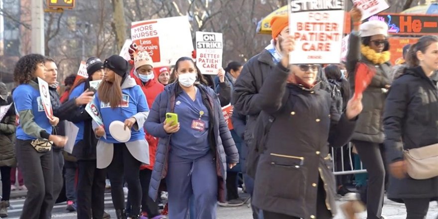 New York'taki iki hastane önünde 7 binden fazla hemşire grev yaptı