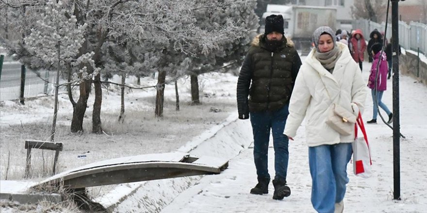 Erzurum, Ardahan ve Kars'ta dondurucu soğuklar etkili oluyor