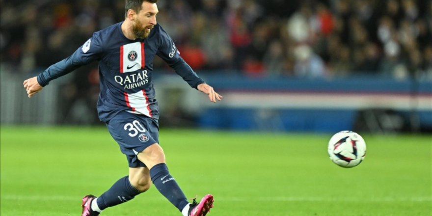 Ligue 1'de PSG, Angers engelini iki golle aştı