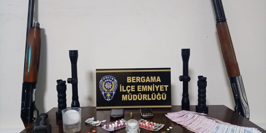İzmir'de uyuşturucu operasyonunda 2 kişi tutuklandı